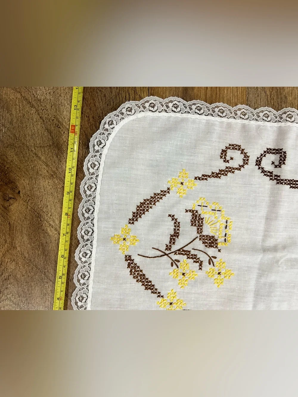 Vintage Embroidered Dresser Scarf & Doily Set Lace Trim